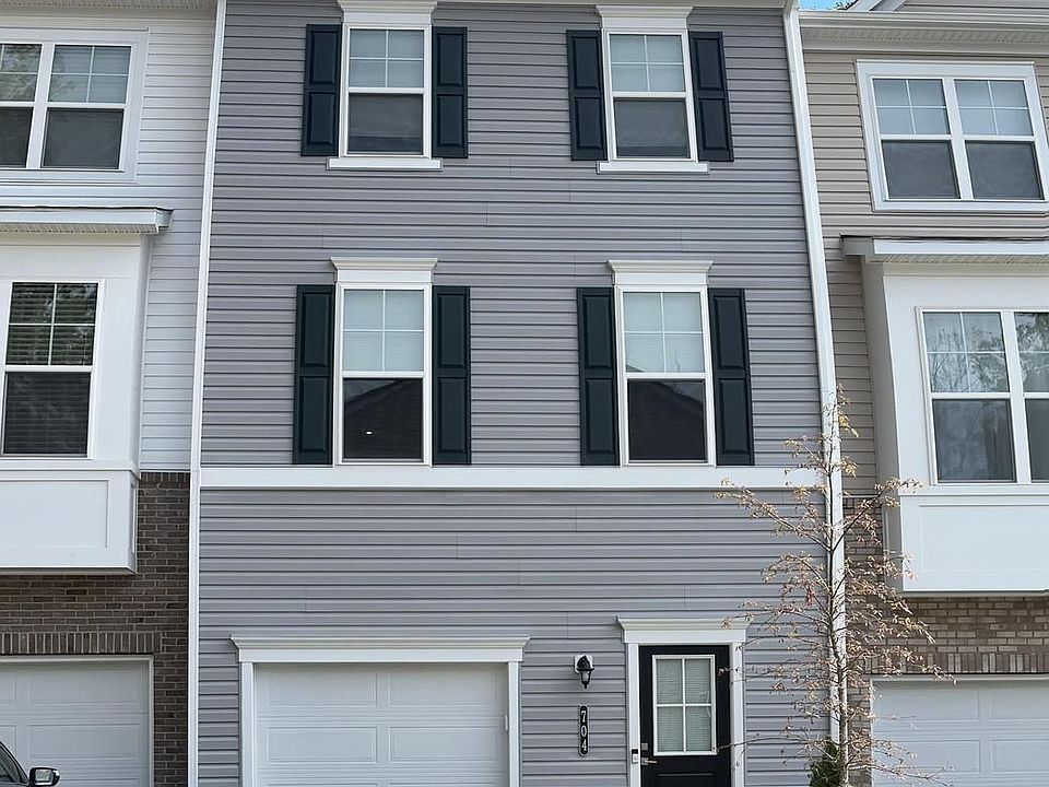 1st image of 704 Barnwell Dr