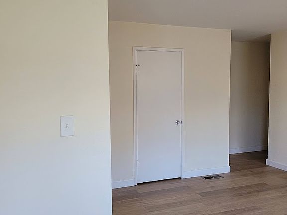 5th image of 1410 Darryl Dr #1410