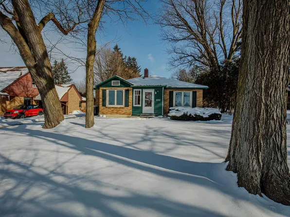 522 22nd Ave, Monroe, WI 53566