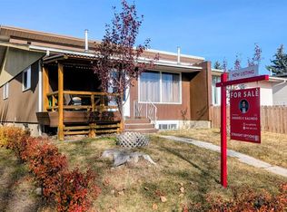 430 S Pinehill Rd NE, Calgary, AB T1Y2M6