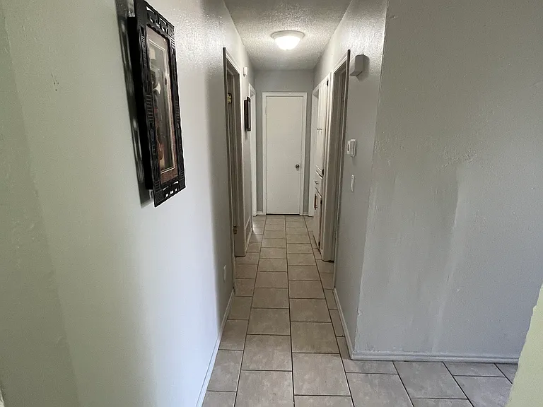 4304 Meadowpark Dr — Photo 4