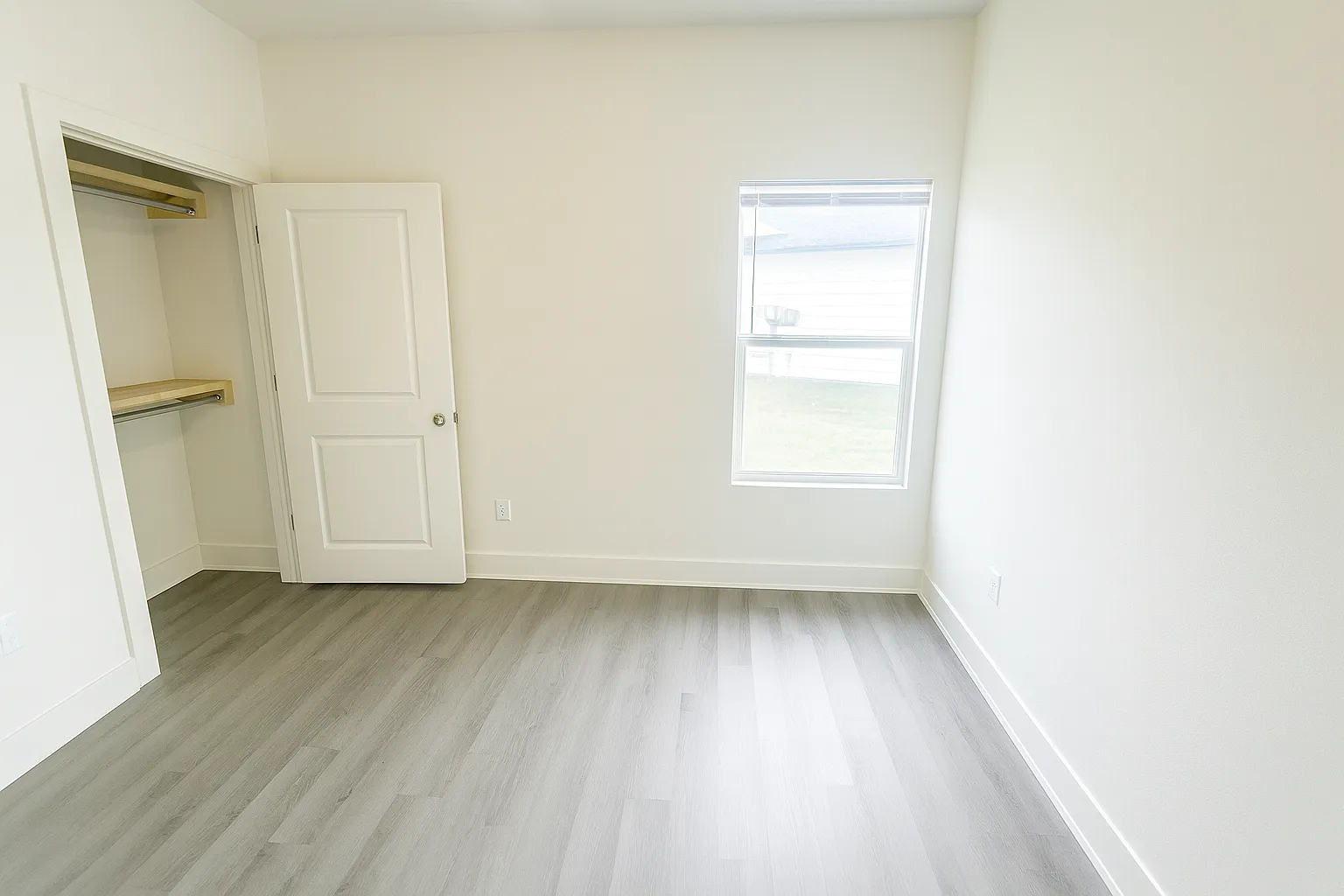 4 bed, 1380 sqft, $1,595 — Photo 3