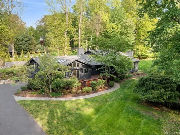 8 Timber Lane, Westport, CT 06880