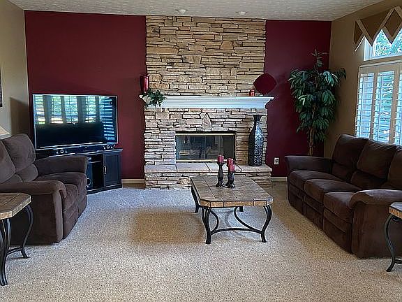 3rd image of 27364 Maurer Dr