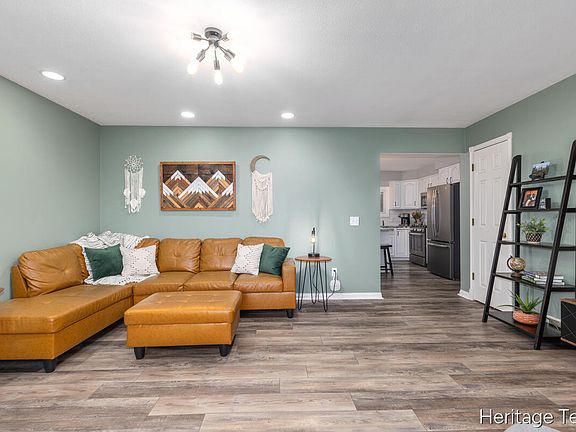 4th image of 8116 Birchwood Ave