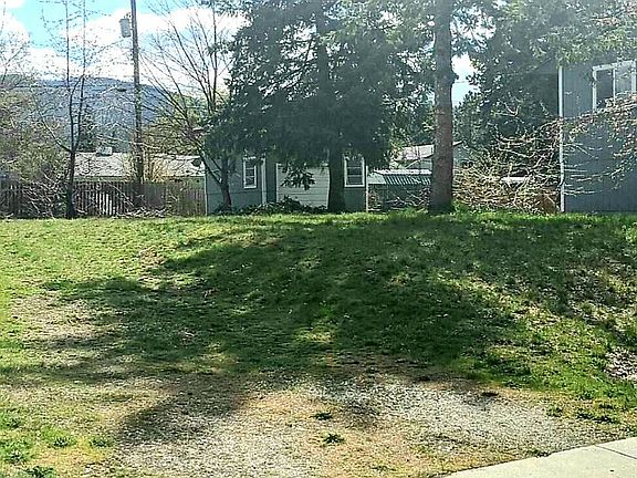 3rd image of 1512 E 1st Ave