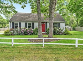 8 Florida Ave, Plymouth, MA 02360