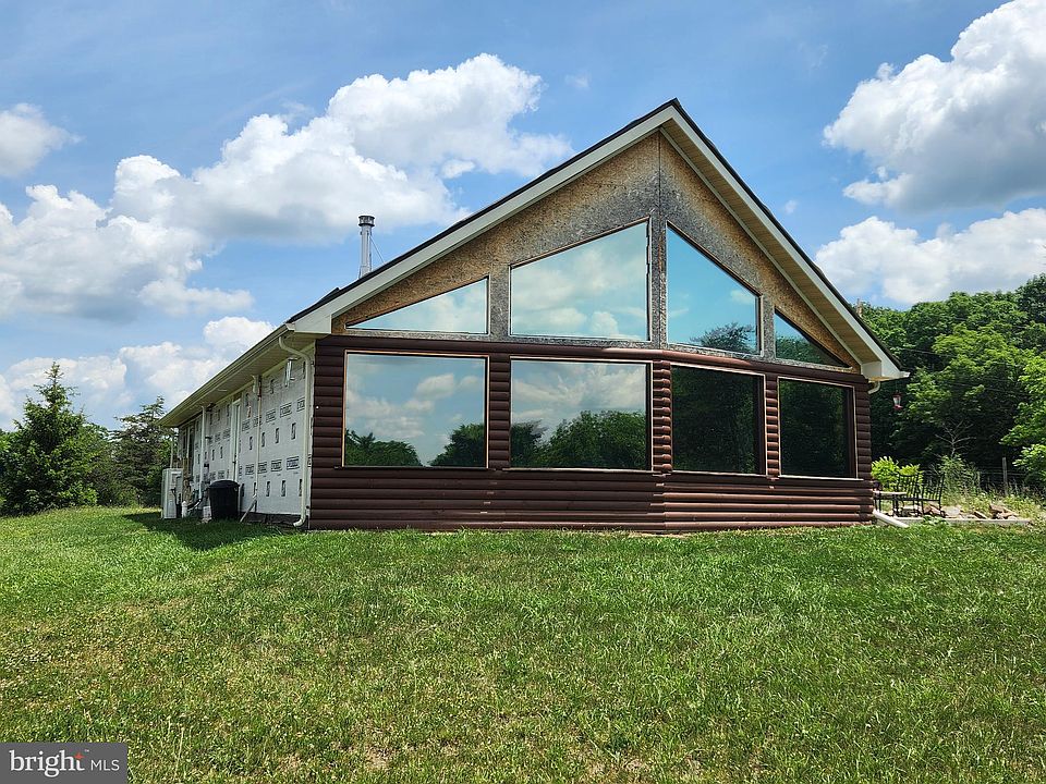 1st image of 195 Cozy Retreat Ln