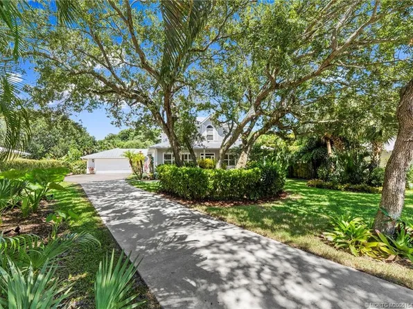 3641 SE Silver Ct, Stuart, FL 34997