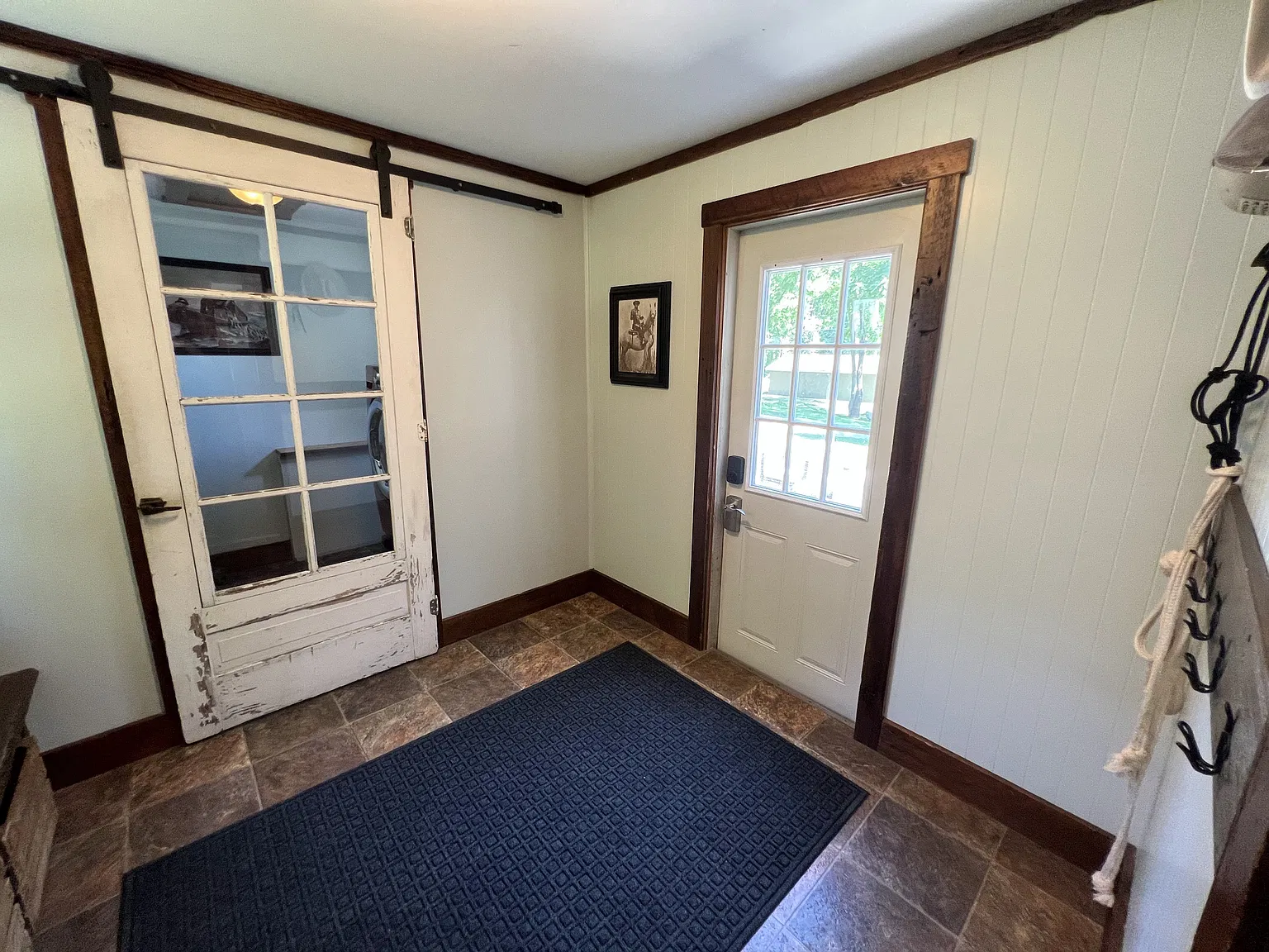 4 bed, 1371 sqft, $3,500 — Photo 3