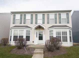 946 Symphony Dr, Aurora, IL 60504