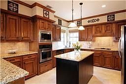 4th image of 7615 Club Lake Dr
