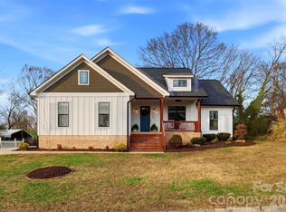 320 Elm St, Belmont, NC 28012