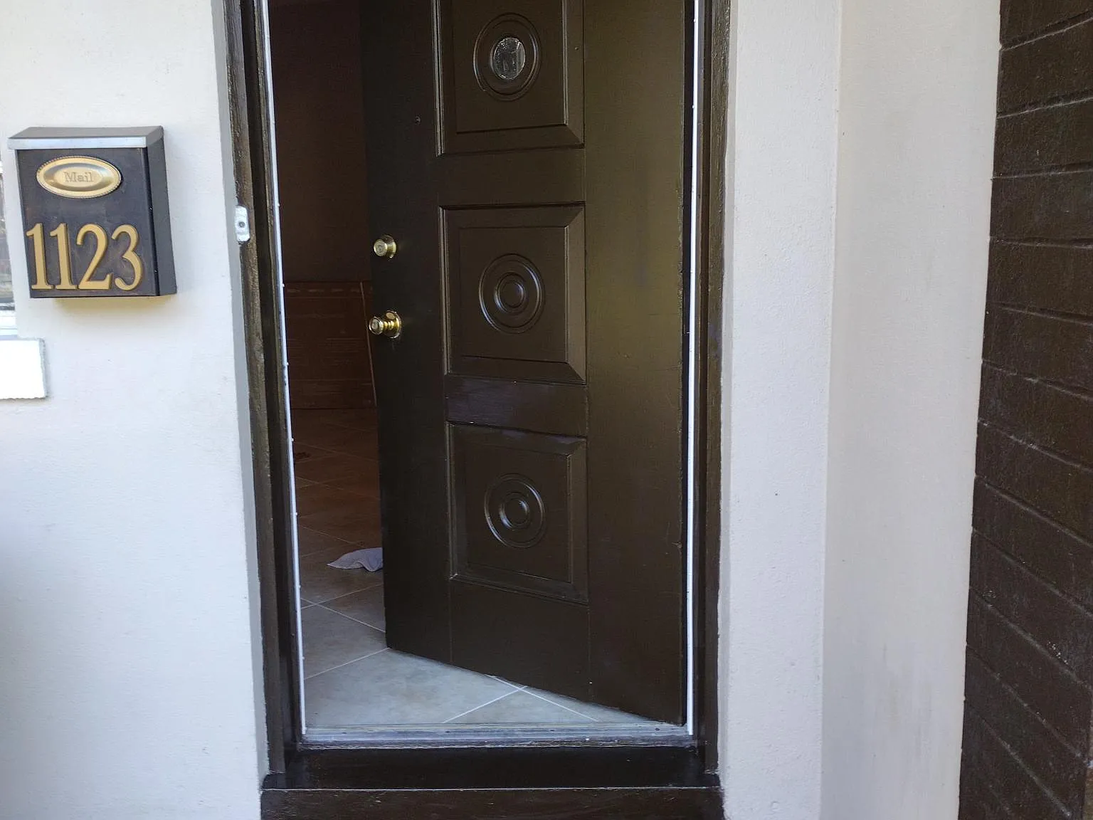 1123 Labelle St — Photo 3