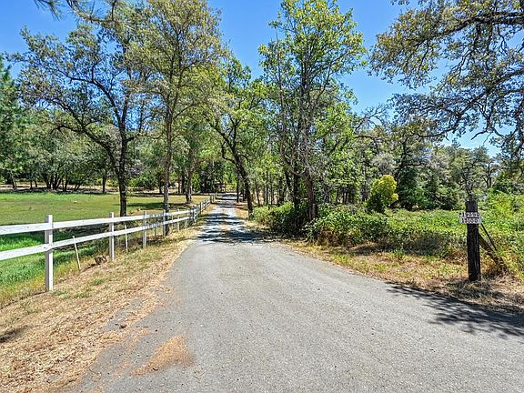 3rd image of 19040 Placer Hills Rd