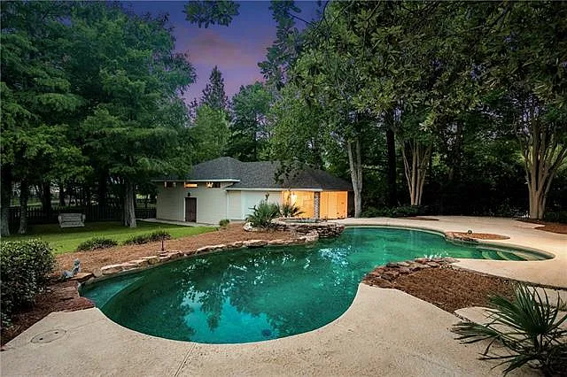 35 Elmwood Loop — Photo 40