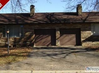 221 & 223 Winchester Rd, Akron, OH 44333