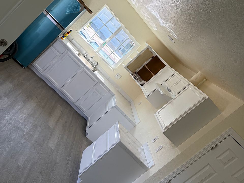 1st image of 206 San Antonio Dr #102