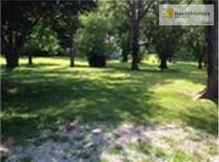 3319 S Denton Rd, Independence, MO 64052