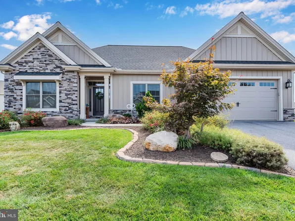 934 Tolman St, Mechanicsburg, PA 17055