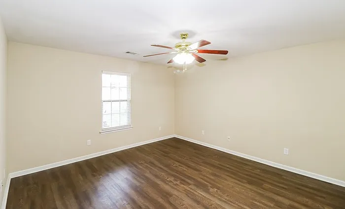 4326 Glenda Ln — Photo 6
