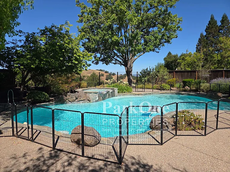 6 Westward Ln — Photo 9