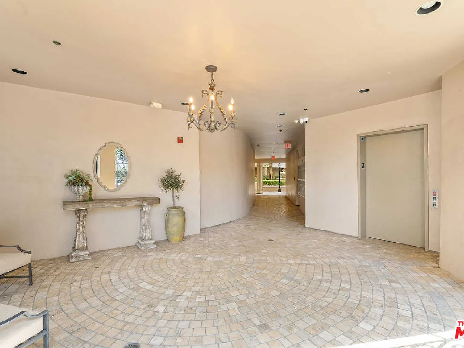 2 bed, 1606 sqft, $6,495 — Photo 4