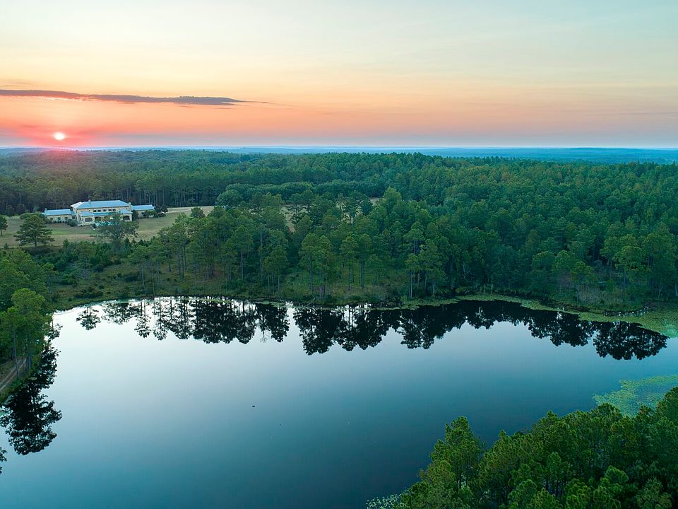 1st image of 468 Oak Rd