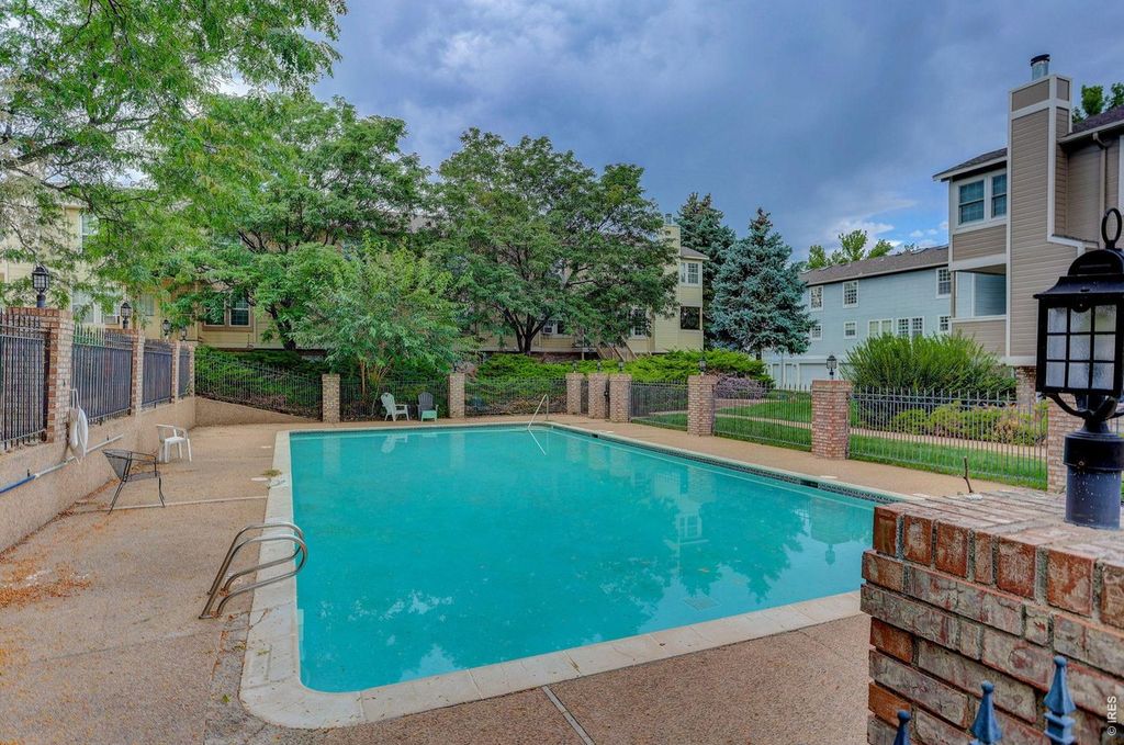 3200 Azalea Dr #F2