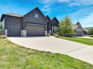 26181 W 96th Ter, Lenexa, KS 66227