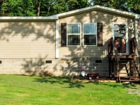 50 Bennett St, Ansted, WV 25812