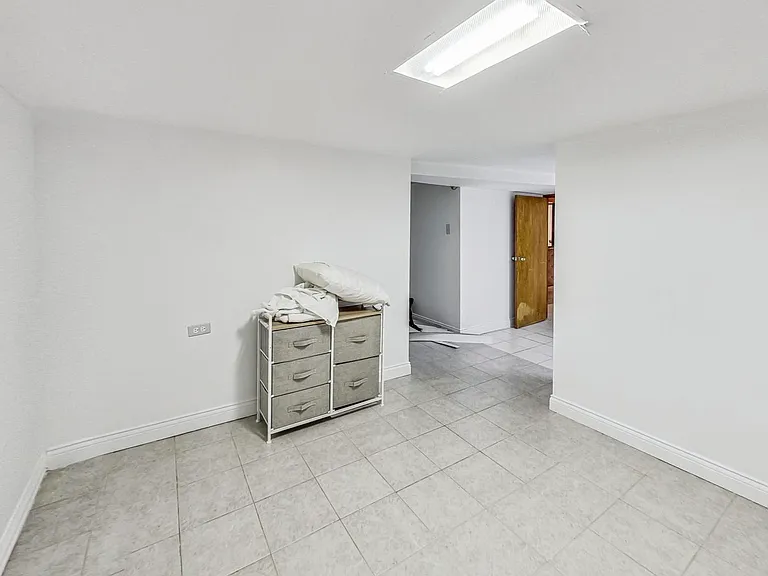 4234 N McVicker Ave #2 — Photo 30