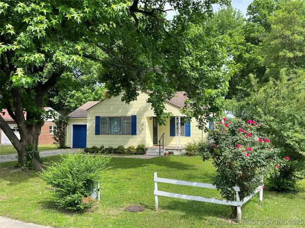 15 Irving St, Pryor, OK 74361