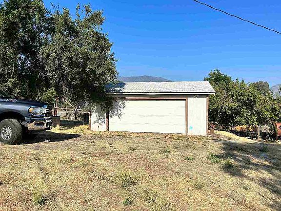 3rd image of 425 Henley Hornbrook Rd