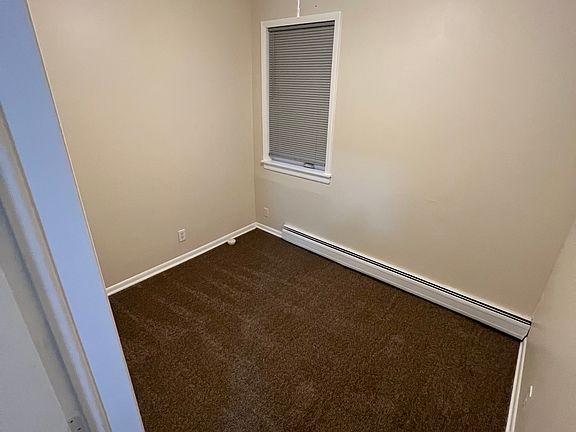 3rd image of 3122 Oak Park