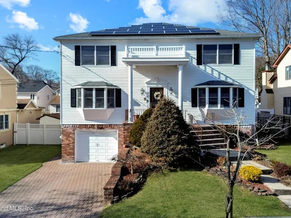141 Eylandt St, Staten Island, NY 10312