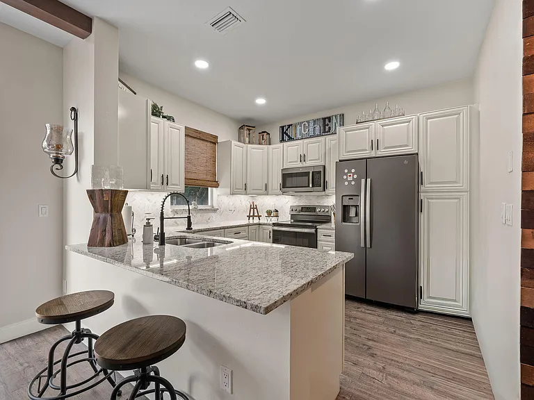 123 Wakulla Springs Way — Photo 14