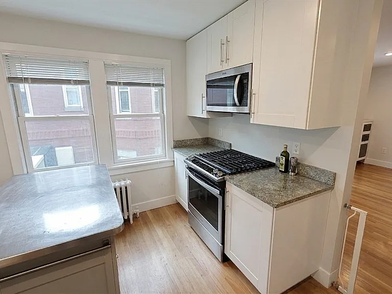 30 Cypress St #2 — Photo 7