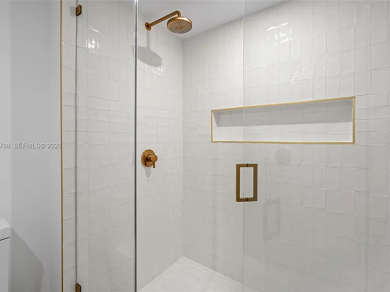 90 NE 32nd St #722 — Photo 18