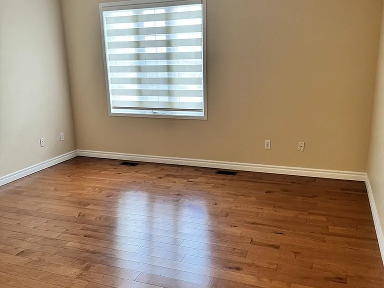 474 Denyes Way #UPPER — Photo 8