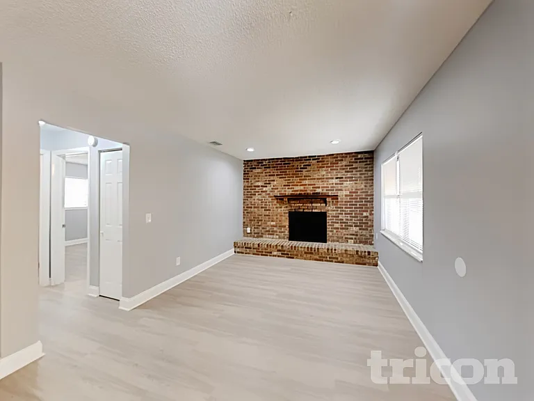 4905 Leprechaun Way — Photo 5