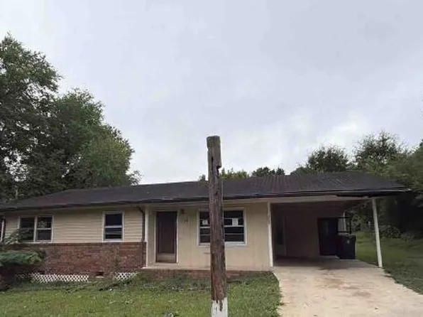 288 Lewis St, Toccoa, GA 30577