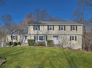 16 McKesson Hill Rd, Chappaqua, NY 10514