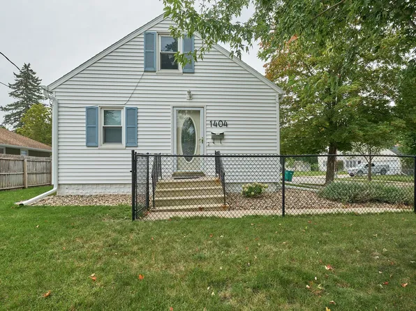 1404 4th St NE, Rochester, MN 55906