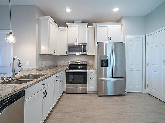 5th image of 30337 Southwell Ln