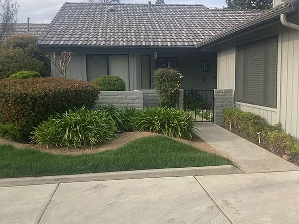 1615 Tollhouse Ln, Clovis, CA 93611