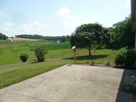 5th image of 2255 New Holland Pike