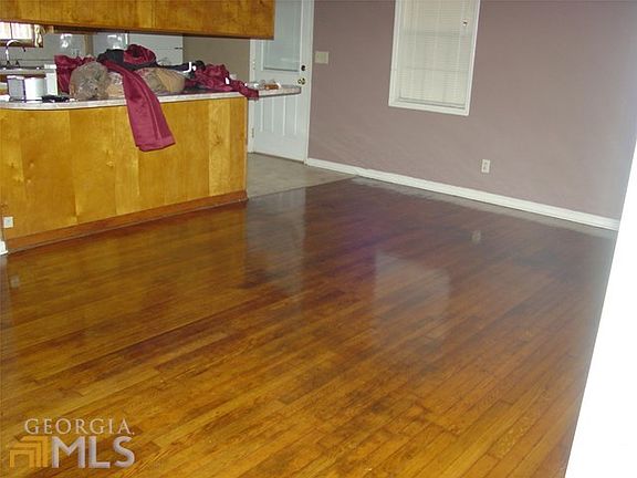Livingroom with Entry to Kitchen
