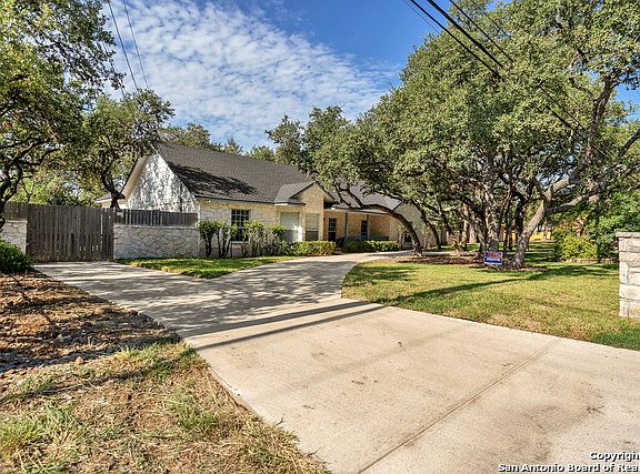 3rd image of 344 Meadowbrook Dr
