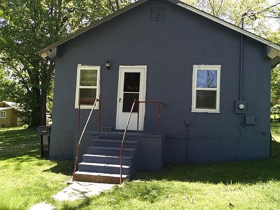 2nd image of 285 Recreation Ave